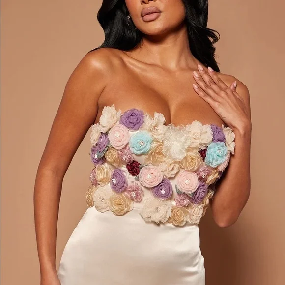 3d Flower appliqués rosette detail strapless satin dress formal midi dress - Picture 3 of 7